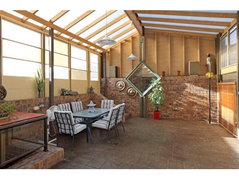 8 Kurrambi Crescent, Hallett Cove SA 5158