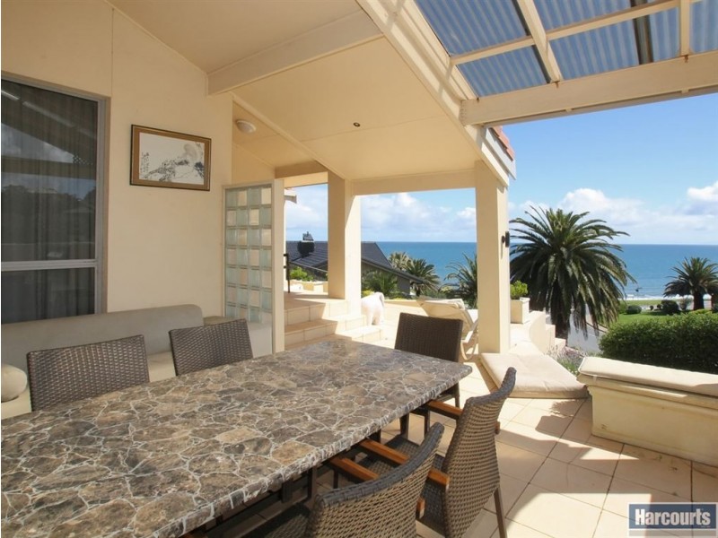 5 Dutchman Drive, Hallett Cove SA 5158