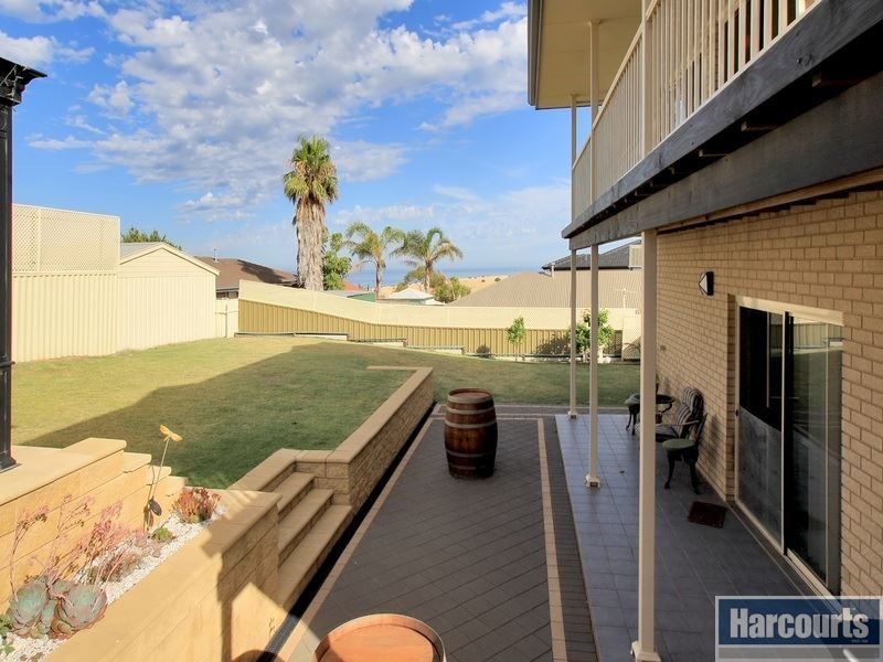 11 Fairhill Street, Hallett Cove SA 5158
