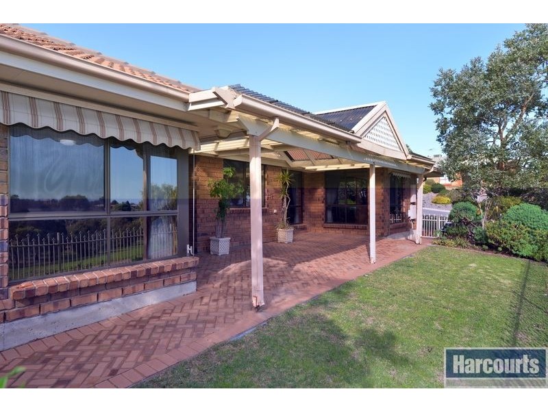 1 Alfonso Drive, Hallett Cove SA 5158