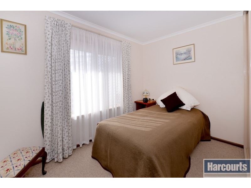 1 Alfonso Drive, Hallett Cove SA 5158