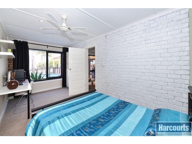 15 Glenway Road, Hallett Cove SA 5158