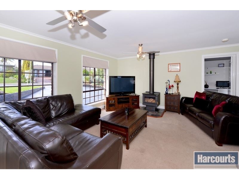 15 Glenway Road, Hallett Cove SA 5158