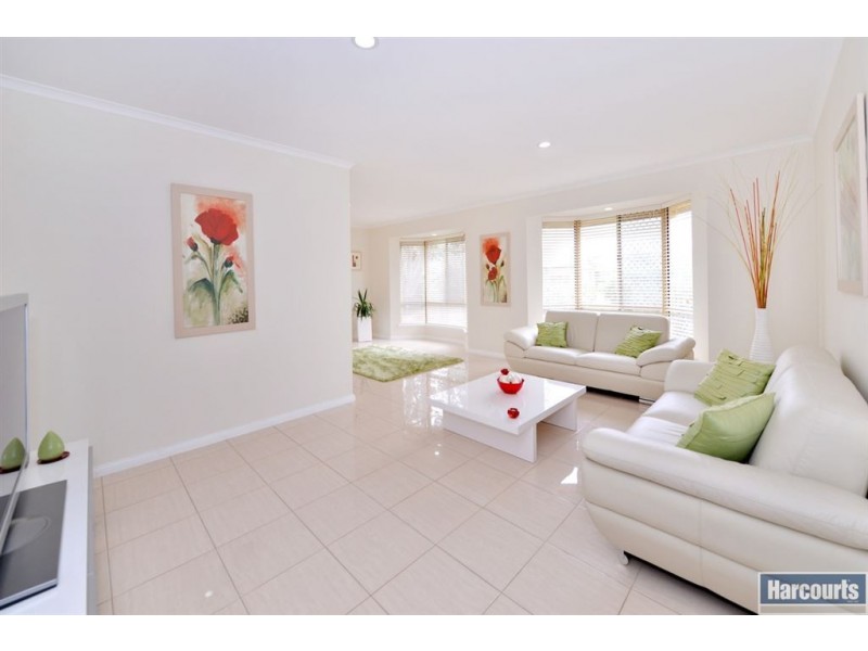 7 Pegasus Drive, Woodcroft SA 5162