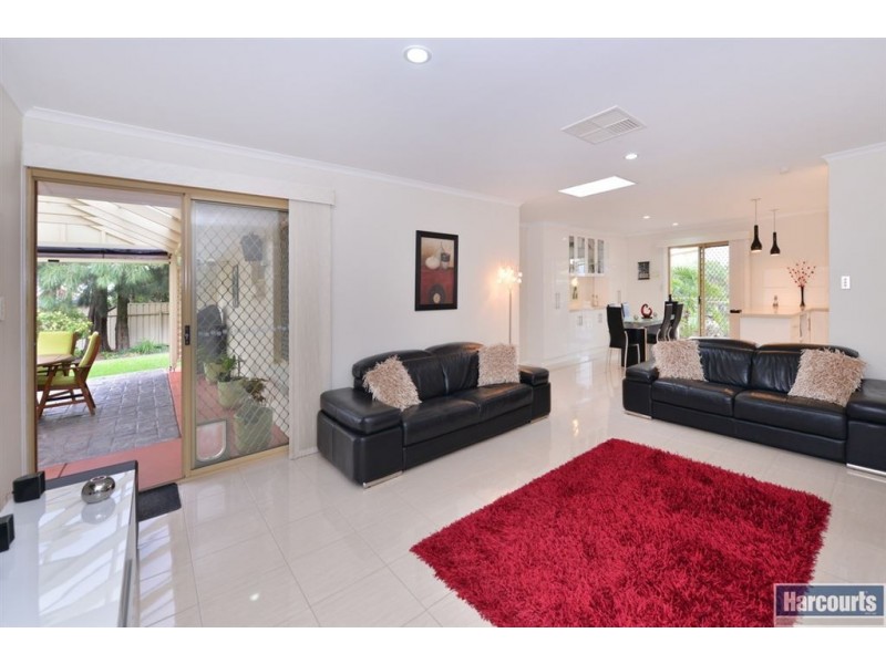 7 Pegasus Drive, Woodcroft SA 5162