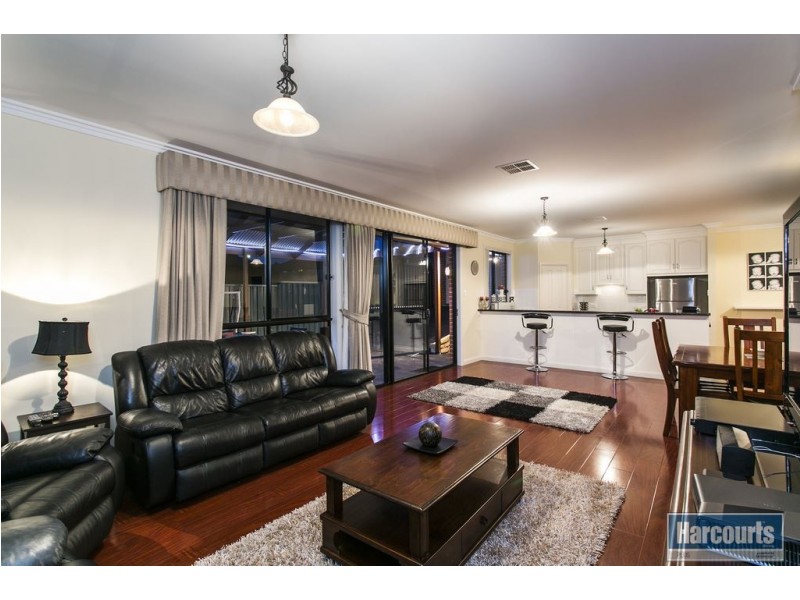 7 Thomas Way, Hallett Cove SA 5158