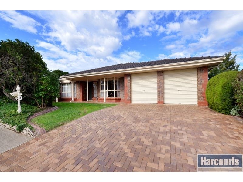 18 Vennachar Drive, Hallett Cove SA 5158