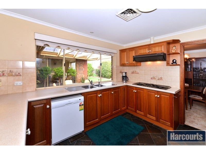 18 Vennachar Drive, Hallett Cove SA 5158