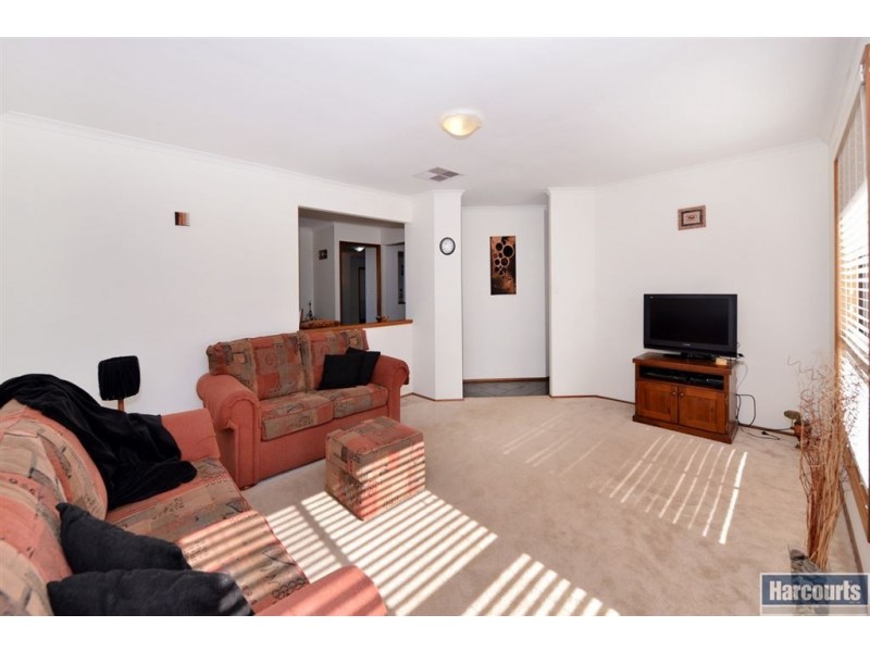 12 Lyons Circuit, Trott Park SA 5158