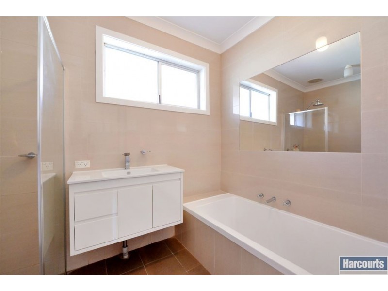 10 Sovereign Street, Hallett Cove SA 5158