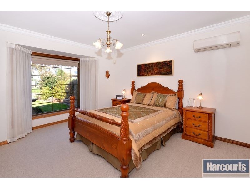 5 Takari Court, Hallett Cove SA 5158