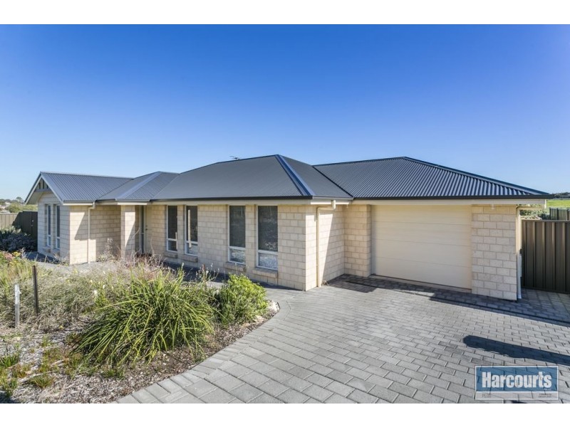 13 Kangaroo Thorn Road, Trott Park SA 5158