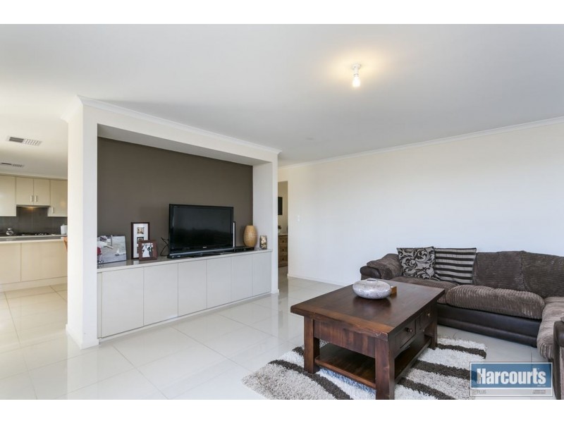 13 Kangaroo Thorn Road, Trott Park SA 5158