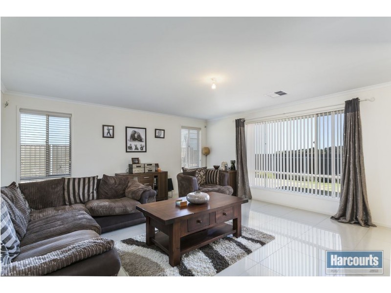 13 Kangaroo Thorn Road, Trott Park SA 5158