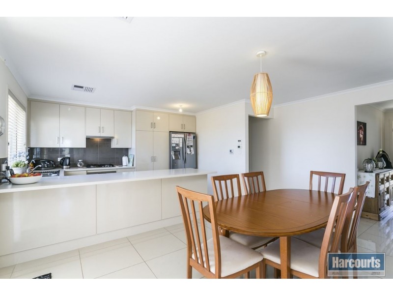 13 Kangaroo Thorn Road, Trott Park SA 5158