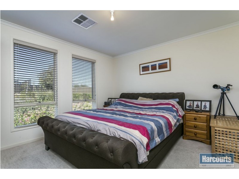 13 Kangaroo Thorn Road, Trott Park SA 5158