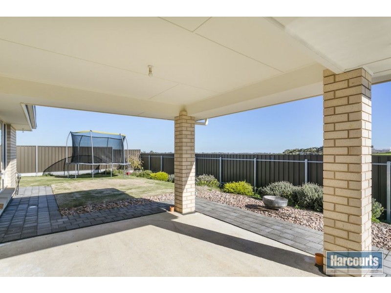 13 Kangaroo Thorn Road, Trott Park SA 5158