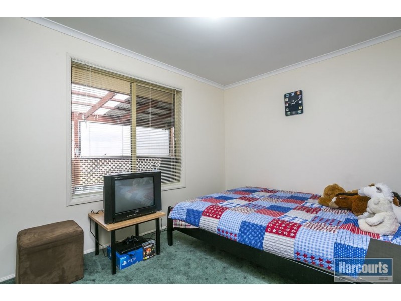 65 Warburton Drive, Woodcroft SA 5162