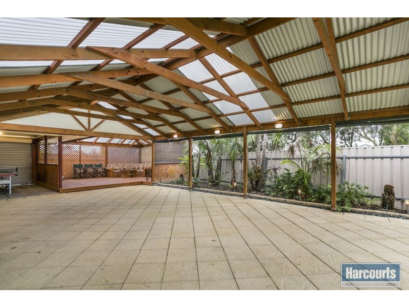 65 Warburton Drive, Woodcroft SA 5162