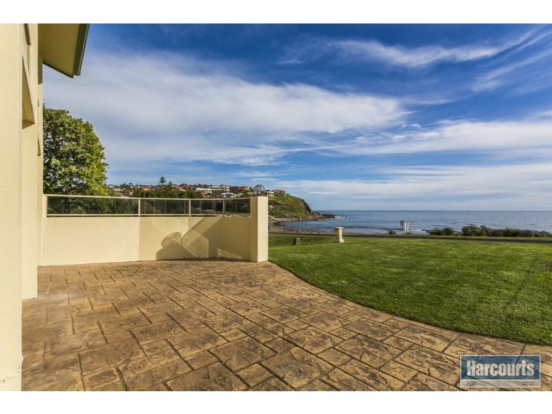 9 River Parade, Hallett Cove SA 5158