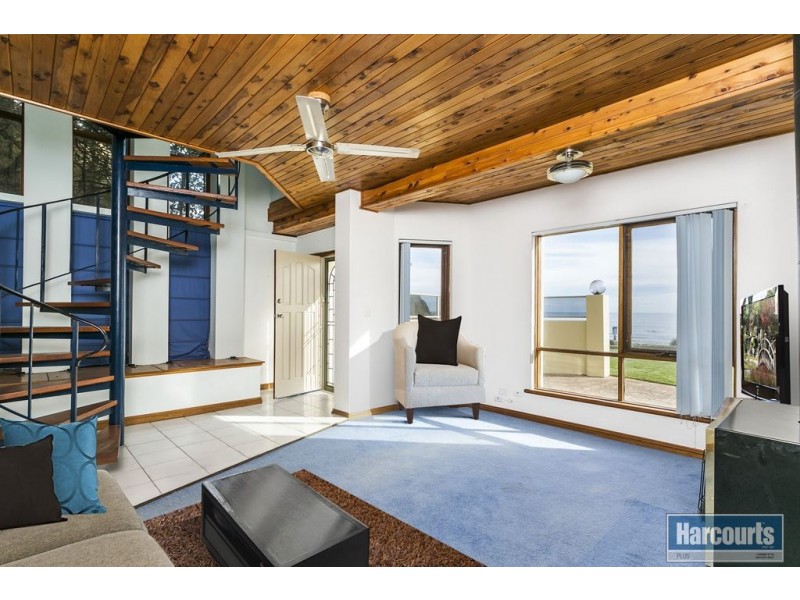 9 River Parade, Hallett Cove SA 5158