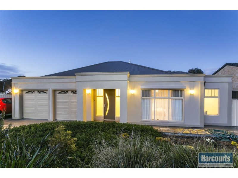 33 Sandalwood Crescent, Flagstaff Hill SA 5159