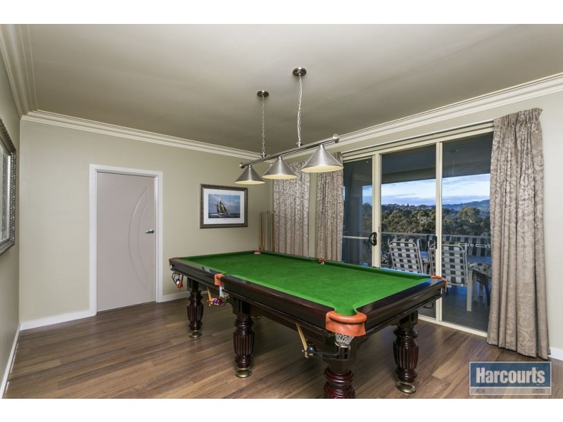 33 Sandalwood Crescent, Flagstaff Hill SA 5159