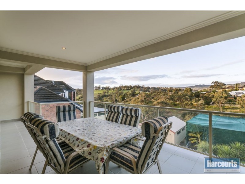 33 Sandalwood Crescent, Flagstaff Hill SA 5159