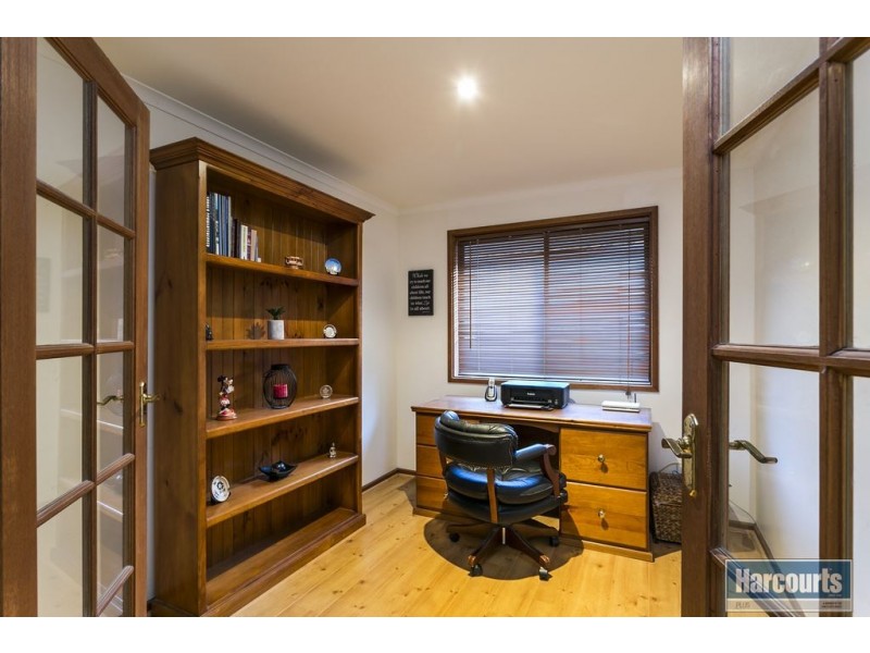 72 Perry Barr Road, Hallett Cove SA 5158