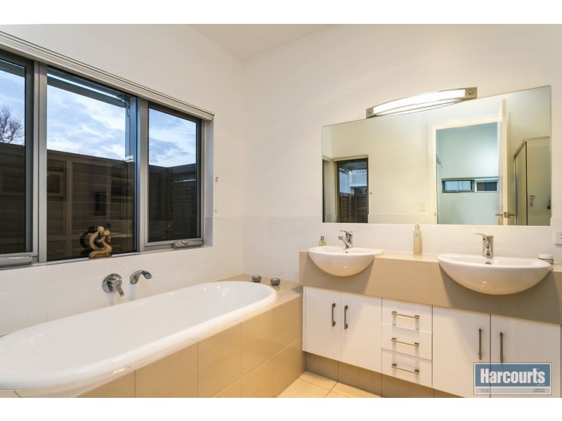 24 Kingston Crescent, Kingston Park SA 5049