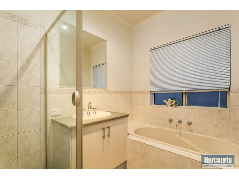 6 Middle Gully Avenue, Sheidow Park SA 5158