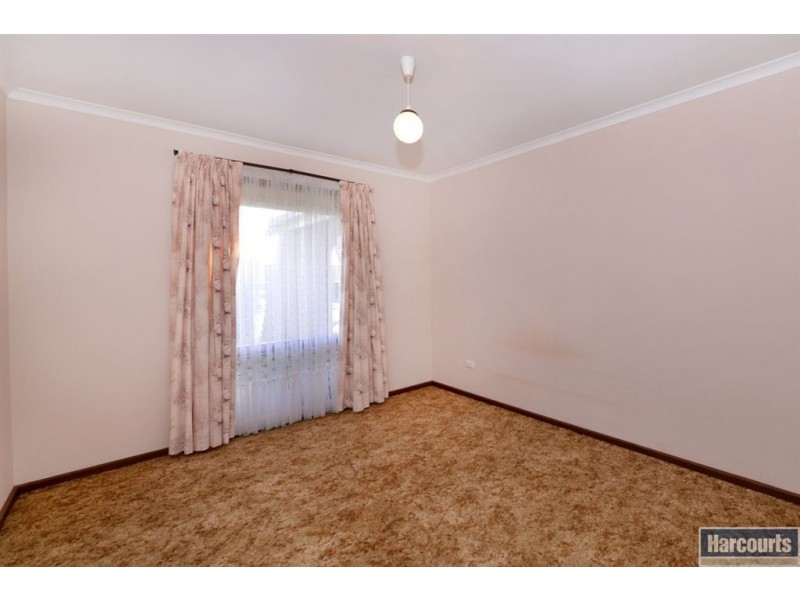 8 Lorita Crescent, Hallett Cove SA 5158