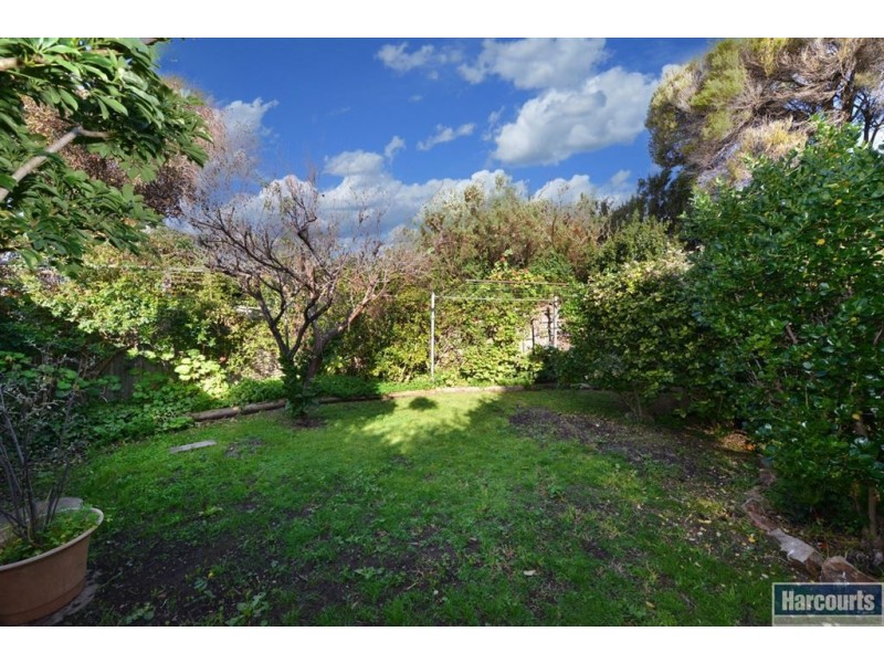 8 Lorita Crescent, Hallett Cove SA 5158