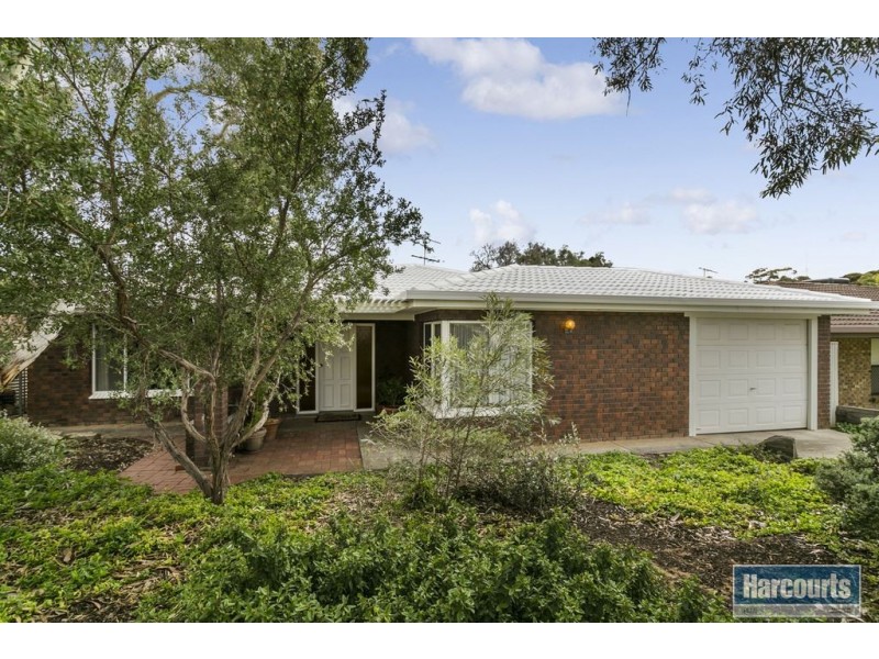 12 Central Avenue, Hallett Cove SA 5158