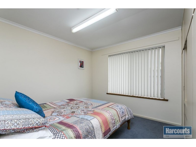 12 Central Avenue, Hallett Cove SA 5158