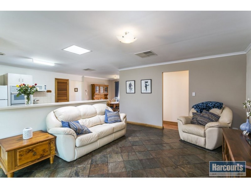 36 Lepena Crescent, Hallett Cove SA 5158