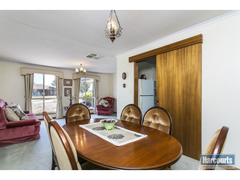 36 Lepena Crescent, Hallett Cove SA 5158