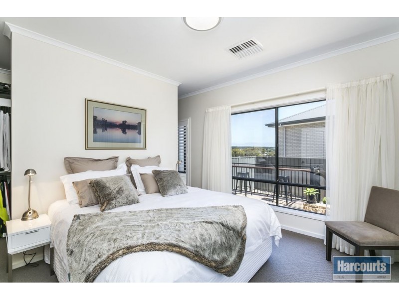 52 Vendale Drive, Flagstaff Hill SA 5159