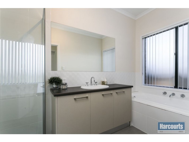 52 Vendale Drive, Flagstaff Hill SA 5159