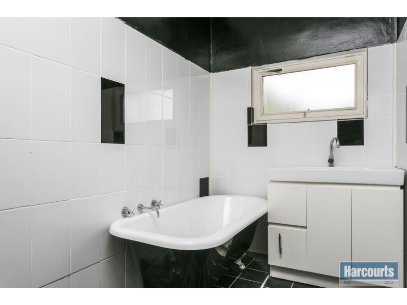 16 Surrey Parade, Morphett Vale SA 5162