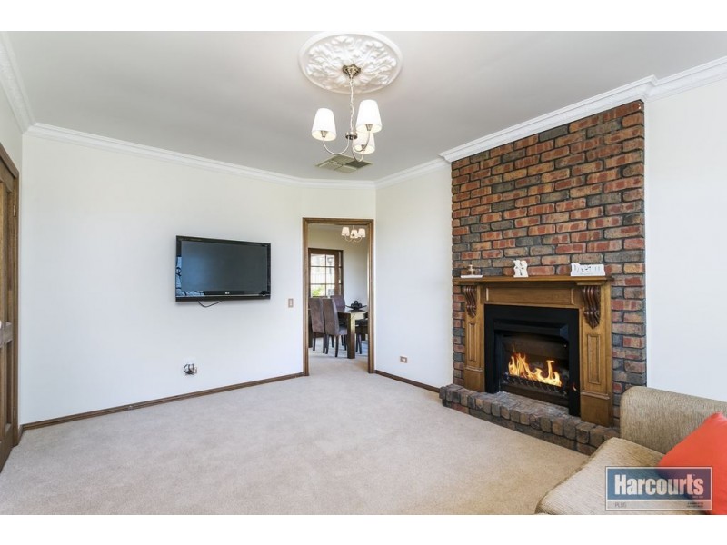 16 Lapwing Street, Hallett Cove SA 5158