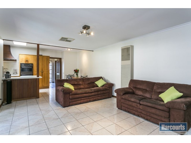 16 Lapwing Street, Hallett Cove SA 5158