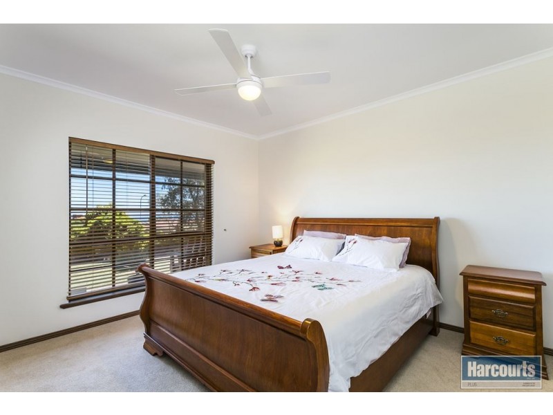 16 Lapwing Street, Hallett Cove SA 5158