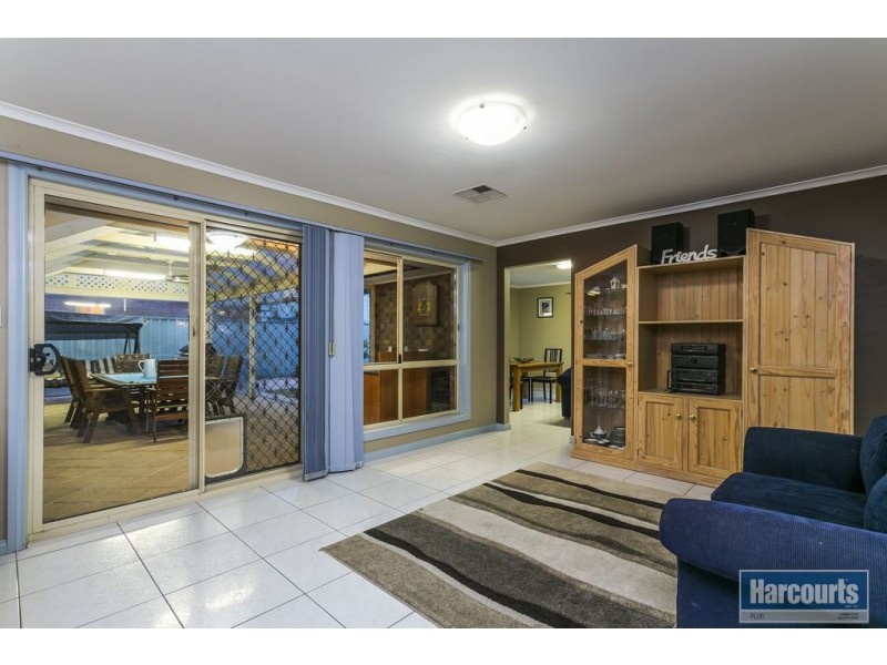 6 Sally Court, Hallett Cove SA 5158