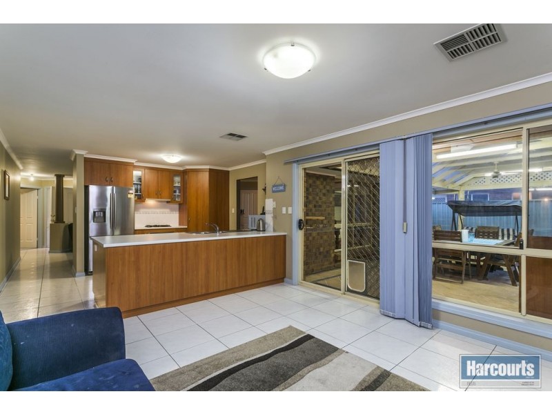 6 Sally Court, Hallett Cove SA 5158