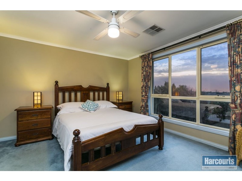 6 Sally Court, Hallett Cove SA 5158