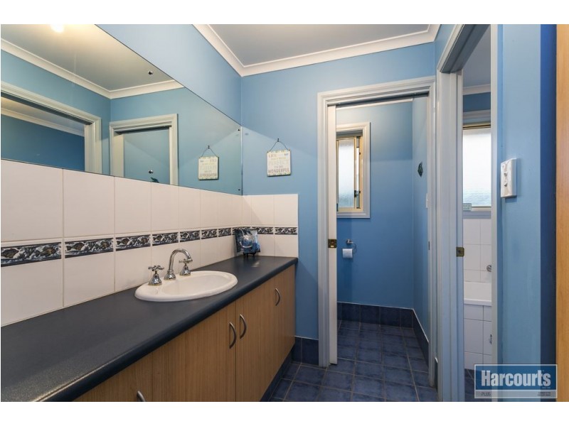 6 Sally Court, Hallett Cove SA 5158