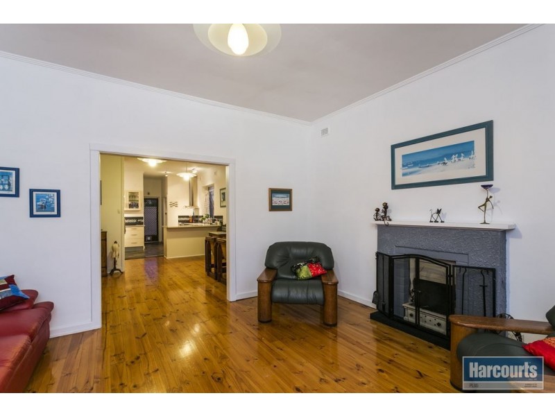 6 Cameron Avenue, Kingston Park SA 5049