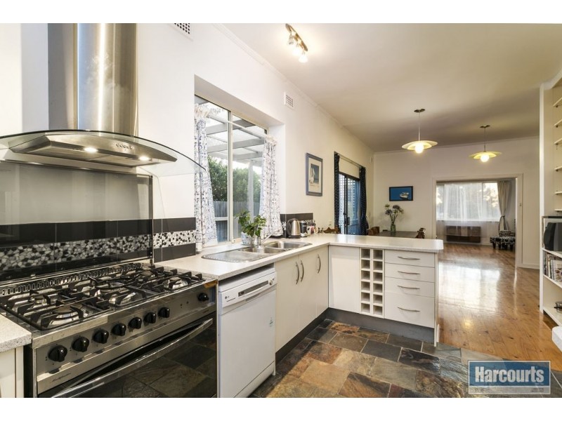 6 Cameron Avenue, Kingston Park SA 5049