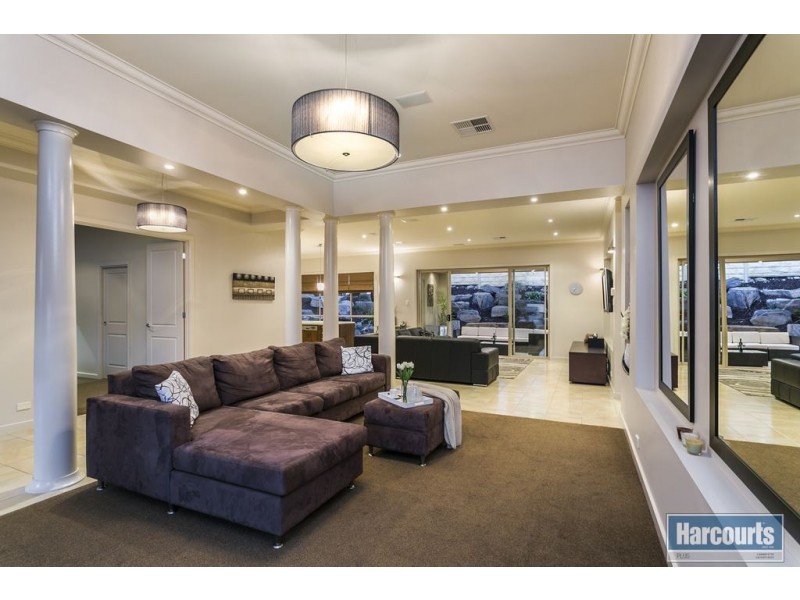 1 Norfolk Street, Flagstaff Hill SA 5159